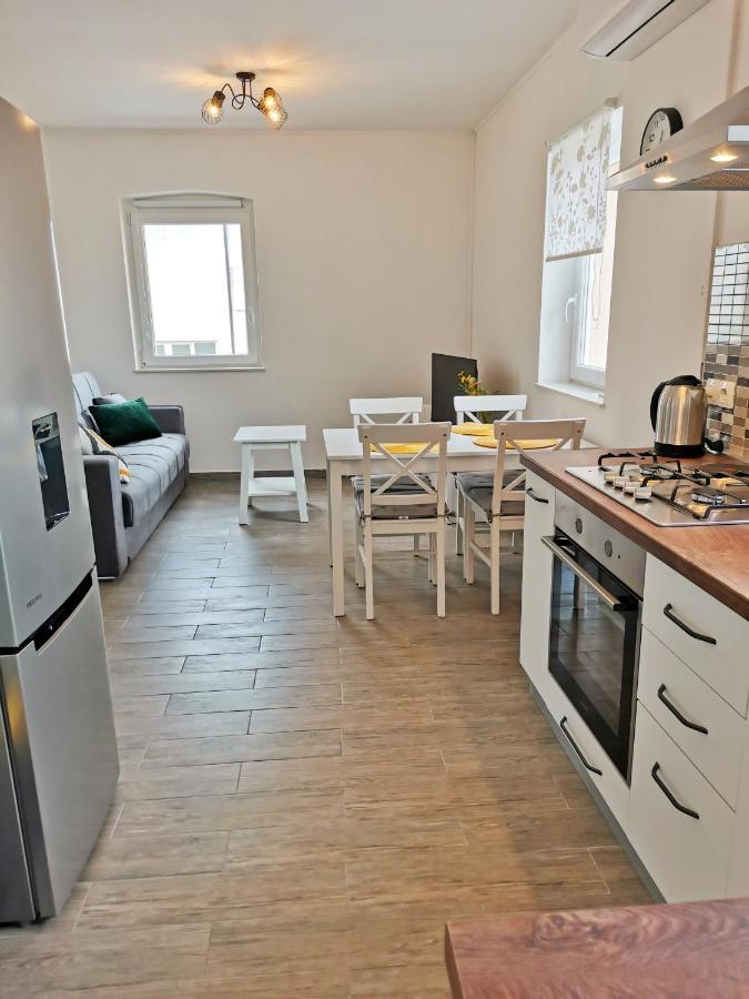 Apartment Roman Betina  Buitenkant foto