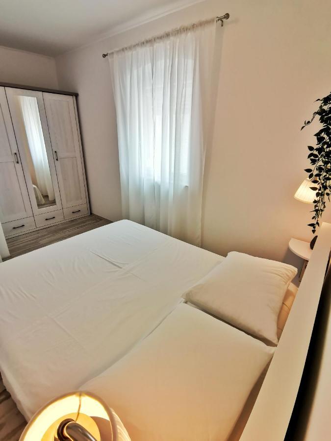Apartment Roman Betina  Buitenkant foto