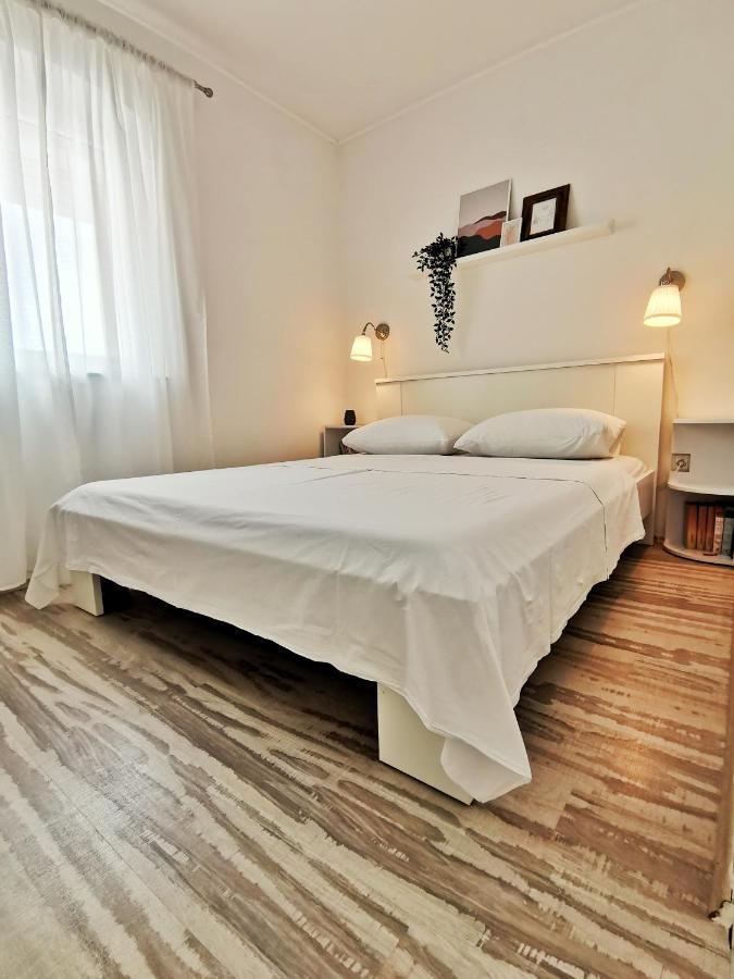 Apartment Roman Betina  Buitenkant foto
